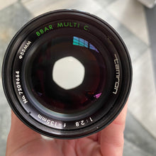 Load image into Gallery viewer, Auto Tamron 135mm f/2.8 lens